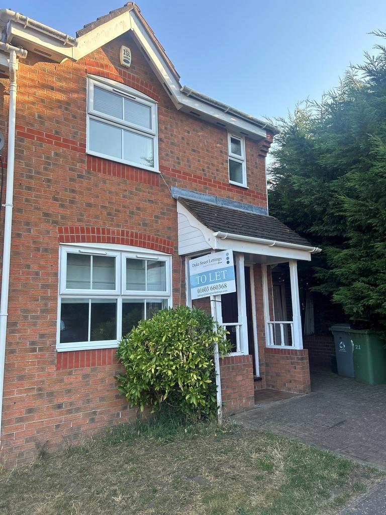Thistledown Road, Horsford NR10 2 bed semidetached house to rent £
