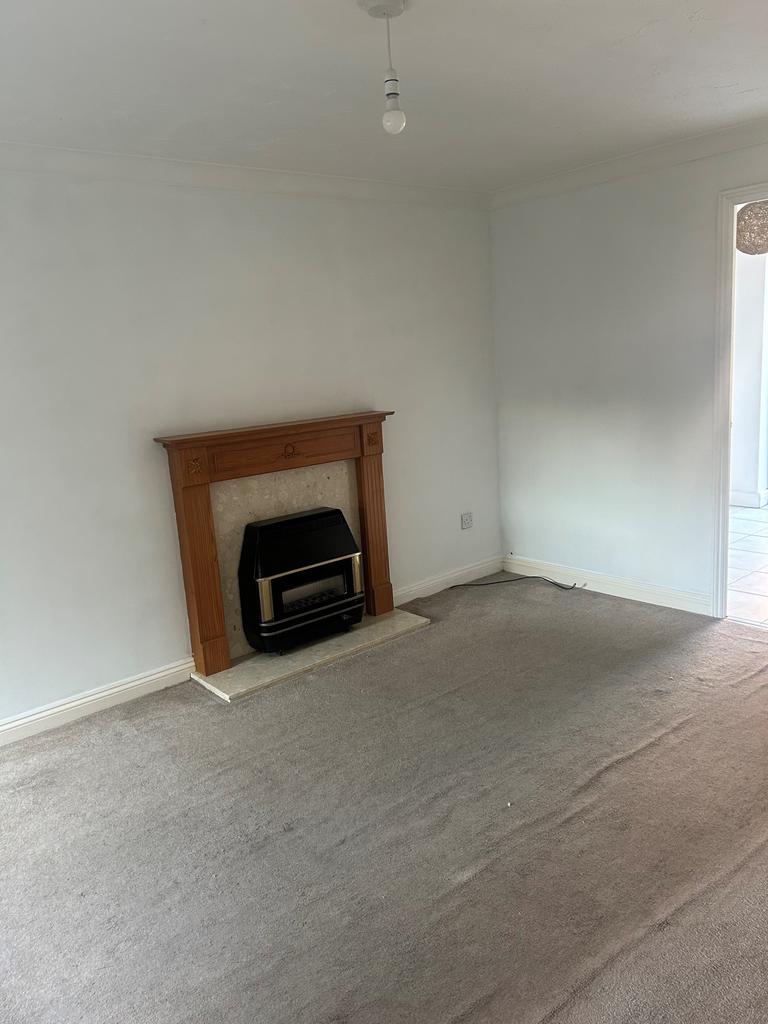 Thistledown Road, Horsford NR10 2 bed semidetached house to rent £