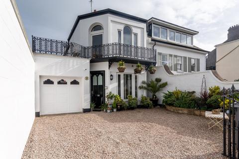 2 bedroom character property for sale, 13 Pierson Road, St Helier JE2