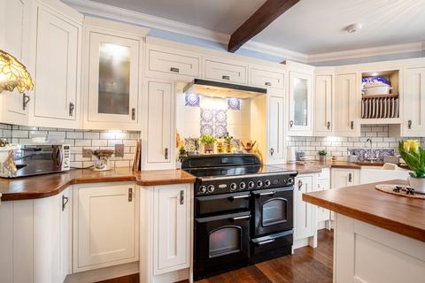 2 bedroom character property for sale, 13 Pierson Road, St Helier JE2
