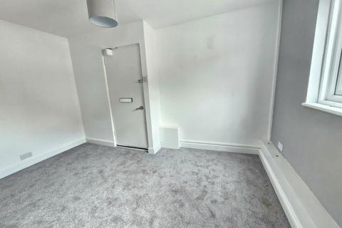 Flat 3, 24 Sansome Place, Worcester, WR1 1UA