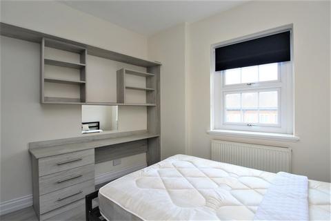 2 bedroom apartment to rent, High Road, London N22