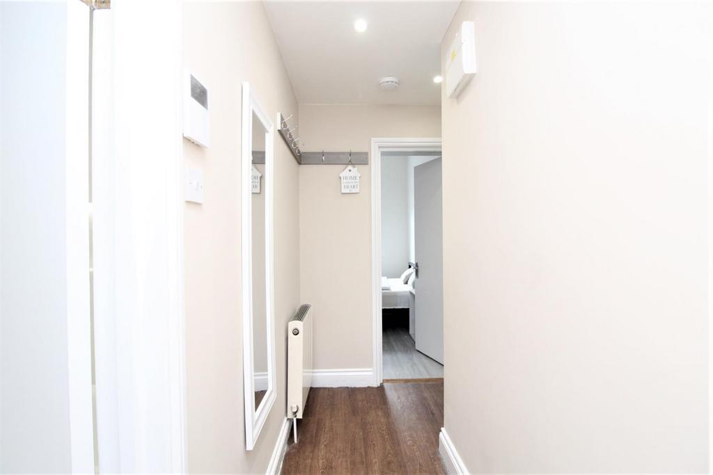 Hallway.jpg