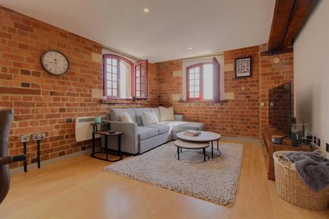 2 bedroom apartment for sale, Biddle & Shipton, Gloucester Docks