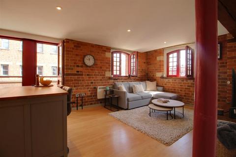 2 bedroom apartment for sale, Biddle & Shipton, Gloucester Docks