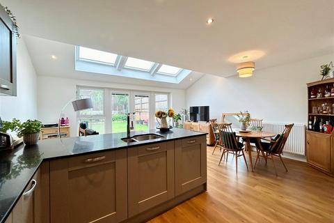 3 bedroom detached house for sale, Mary Lewis Close, Telford TF1