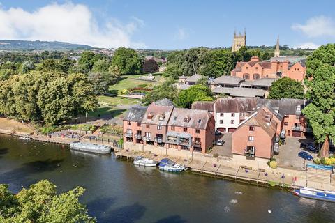 3 bedroom townhouse for sale, Monks Walk, Evesham