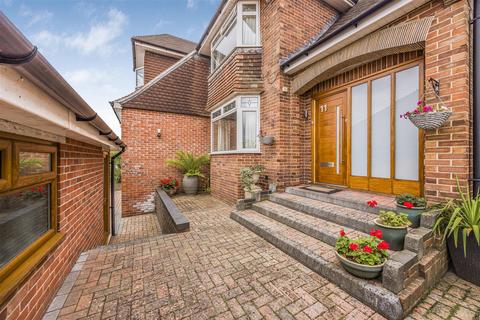 4 bedroom detached house for sale, Hilltop Crescent, Portsmouth PO6