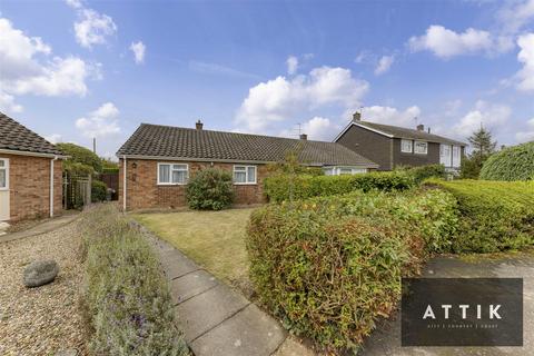 2 bedroom semi-detached bungalow for sale, Norman Drive, Norwich