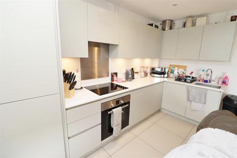 1 bedroom apartment to rent, Brook Road, Borehamwood