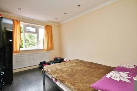 1 bedroom apartment to rent, Chesterfield Road, Ashford, Surrey, TW15