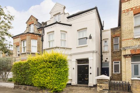 2 bedroom flat for sale, Cromford Road, London