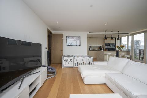 3 bedroom flat to rent, Admiralty House, 150 Vaughan Way, London