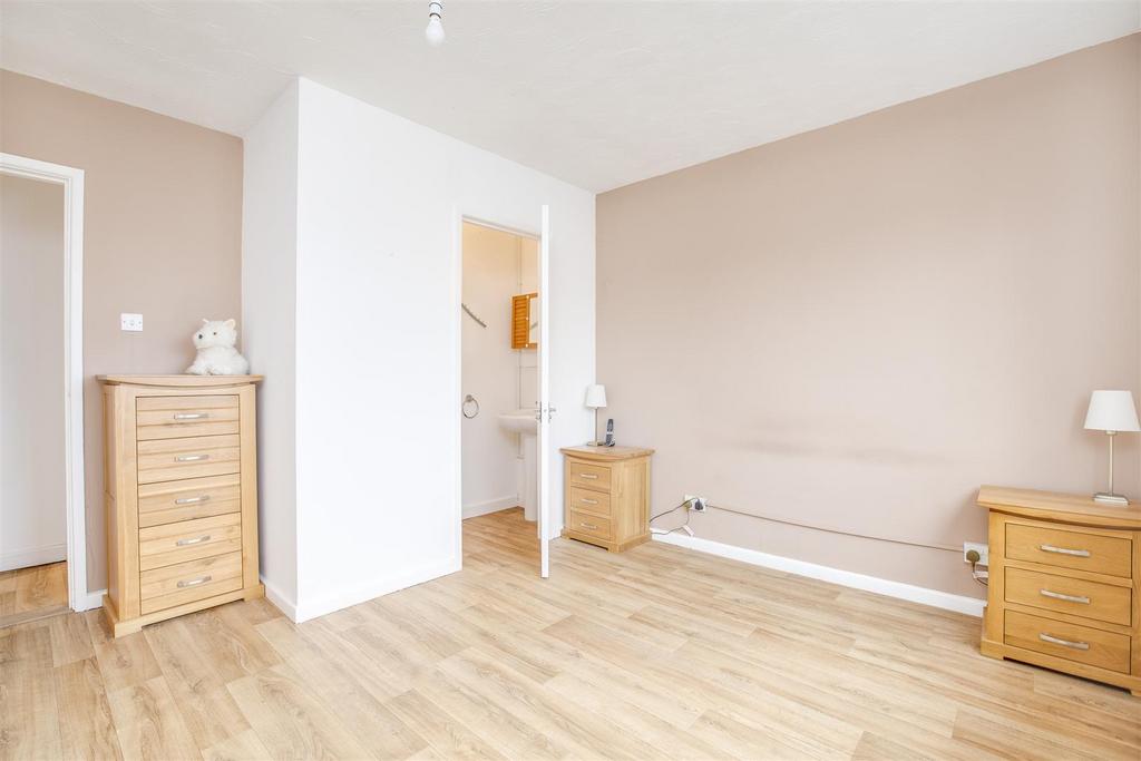 8a Southfield Drive, HP15 7 HB-3.jpg