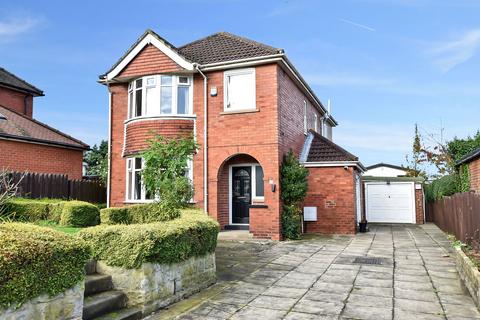 4 bedroom detached house for sale, Carlton Lane, Leeds LS26