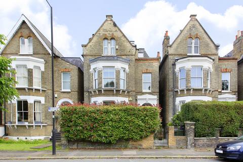 2 bedroom flat for sale, Chelsham Road, Clapham, London