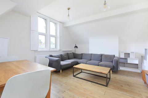 2 bedroom flat for sale, Chelsham Road, Clapham, London