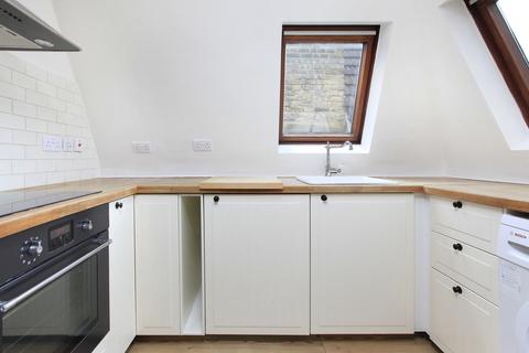 2 bedroom flat for sale, Chelsham Road, Clapham, London