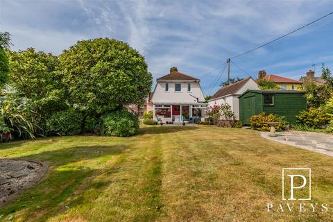 3 bedroom detached house for sale, Old Hall Lane, Walton On The Naze