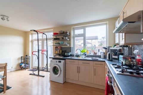 undefined, 65 Harcourt Gardens