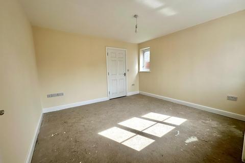 4 bedroom semi-detached house for sale, Bilston Road, Wednesbury WS10