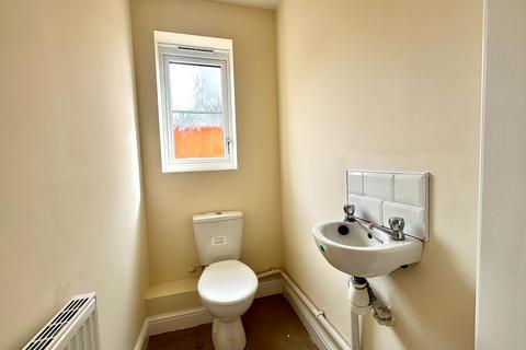 4 bedroom semi-detached house for sale, Bilston Road, Wednesbury WS10