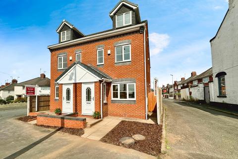 4 bedroom semi-detached house for sale, Bilston Road, Wednesbury WS10