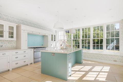 6 bedroom detached house to rent, Old Town, London, SW4