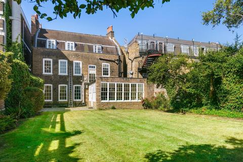 6 bedroom detached house to rent, Old Town, London, SW4