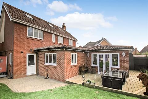 6 bedroom detached house for sale, Karles Close, Newton Aycliffe