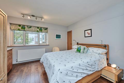 3 bedroom apartment for sale, Sussex Court, Grove Road, Barnes, SW13