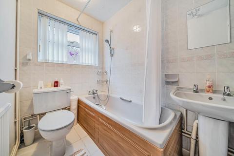 2 bedroom semi-detached bungalow for sale, Swindon,  Wiltshire,  SN25