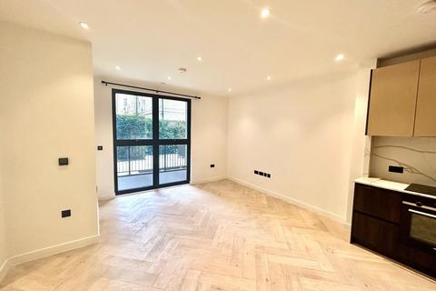 2 bedroom duplex to rent, Flank Street, London E1