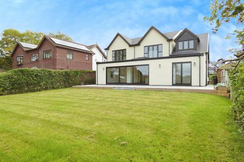 157 Bradwall Road, Sandbach, CW11 1GP