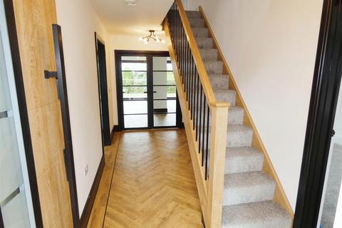 157 Bradwall Road, Sandbach, CW11 1GP