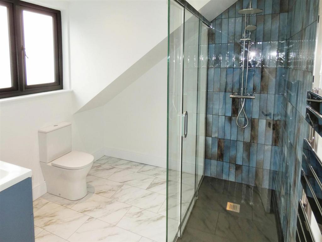 Bedroom Two En-suite