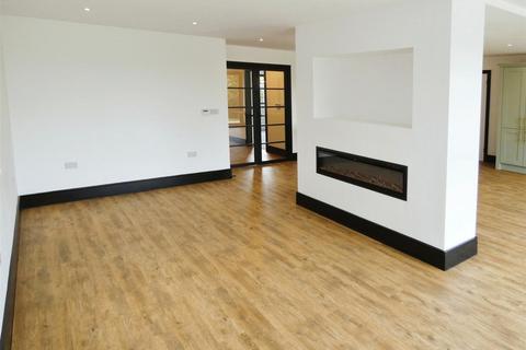 157 Bradwall Road, Sandbach, CW11 1GP
