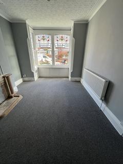 2 bedroom flat to rent, Bradford Avenue, Cleethorpes DN35