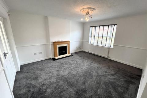 4 bedroom link detached house for sale, Carlton Court, Howden, Goole