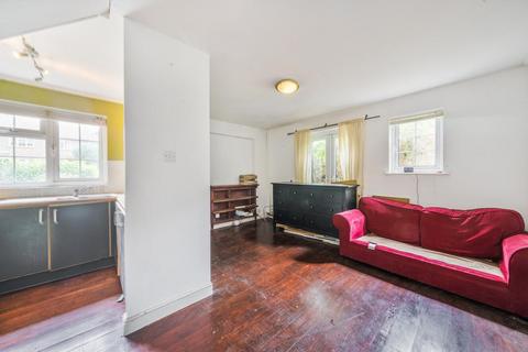 1 bedroom terraced house for sale, St Hildas Close, Earlsfield