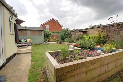 3 bedroom semi-detached house for sale, Linden Road, Gloucester