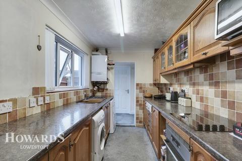 3 bedroom terraced house for sale, Norwich Road, Lowestoft