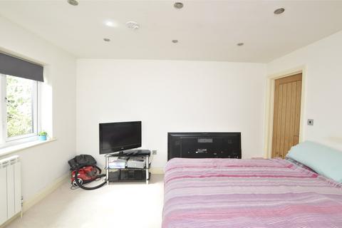 13 High Trees, Barnet, EN4 9QQ