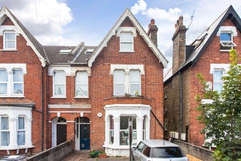 2 bedroom apartment to rent, Buckleigh Road, London SW16