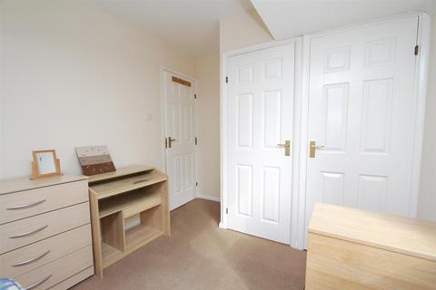 2 bedroom apartment to rent, Goosander Court, Colindale, London, NW9