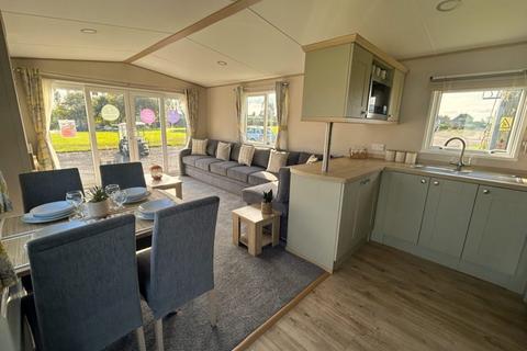 2 bedroom static caravan for sale, Golden Leas Holiday Park