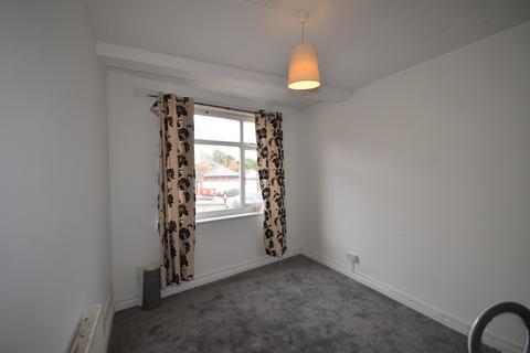 2 bedroom apartment to rent, St. Johns Terrace, Newport Pagnell MK16