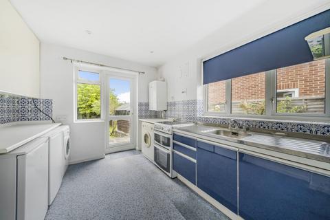 71 Brocks Drive, Fairlands, Guildford, GU3 3NQ