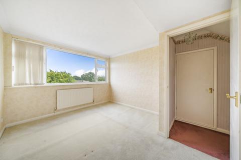 71 Brocks Drive, Fairlands, Guildford, GU3 3NQ