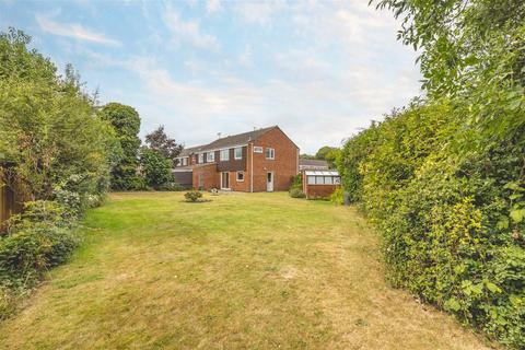 23 Holly Crescent, Windsor, SL4 5SL